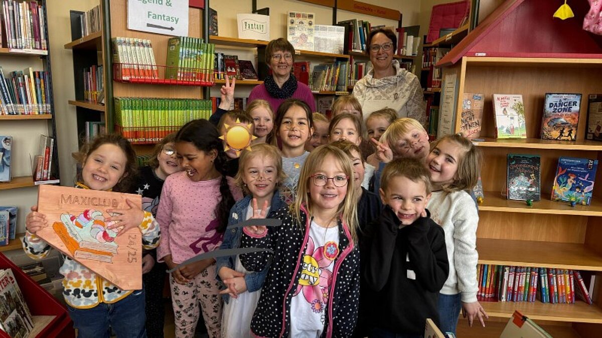 Stöffel-Kids zu Besuch in der Bücherei